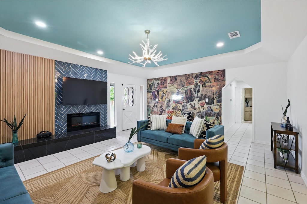 Howdy, y’all! Bold, dramatic, and full of southern charm, this living room embodies the spirit of Texas! Come grab a seat and enjoy the best of southern hospitality!