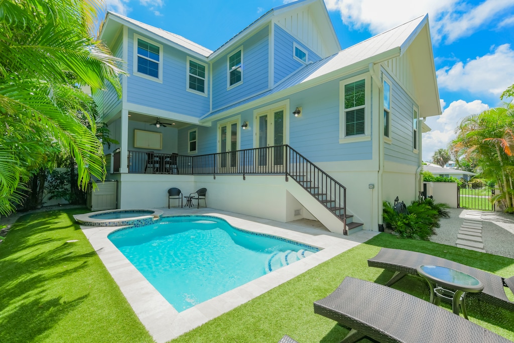 Private Pool and Hot Tub - Seahorse Cottage - AMI Locals