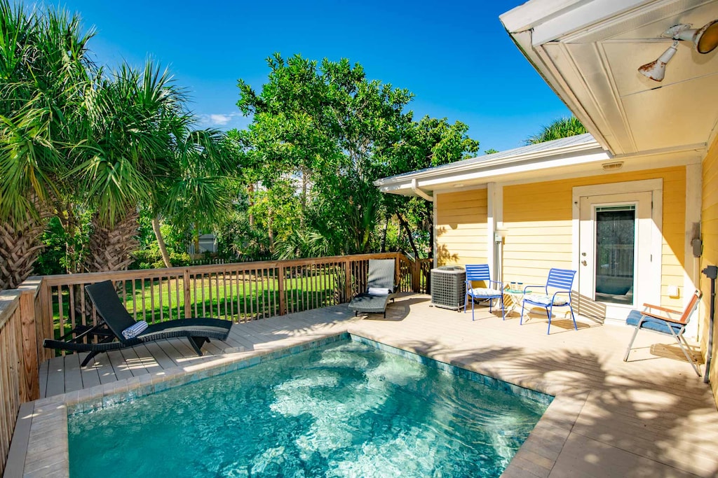 Private Pool with Sun Loungers