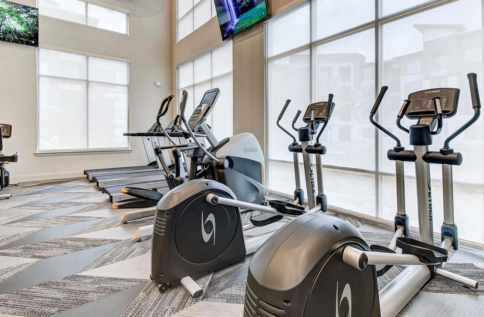 Beautiful 1BD, Pool, Game Room Beautiful 1BD, Pool, Game Room