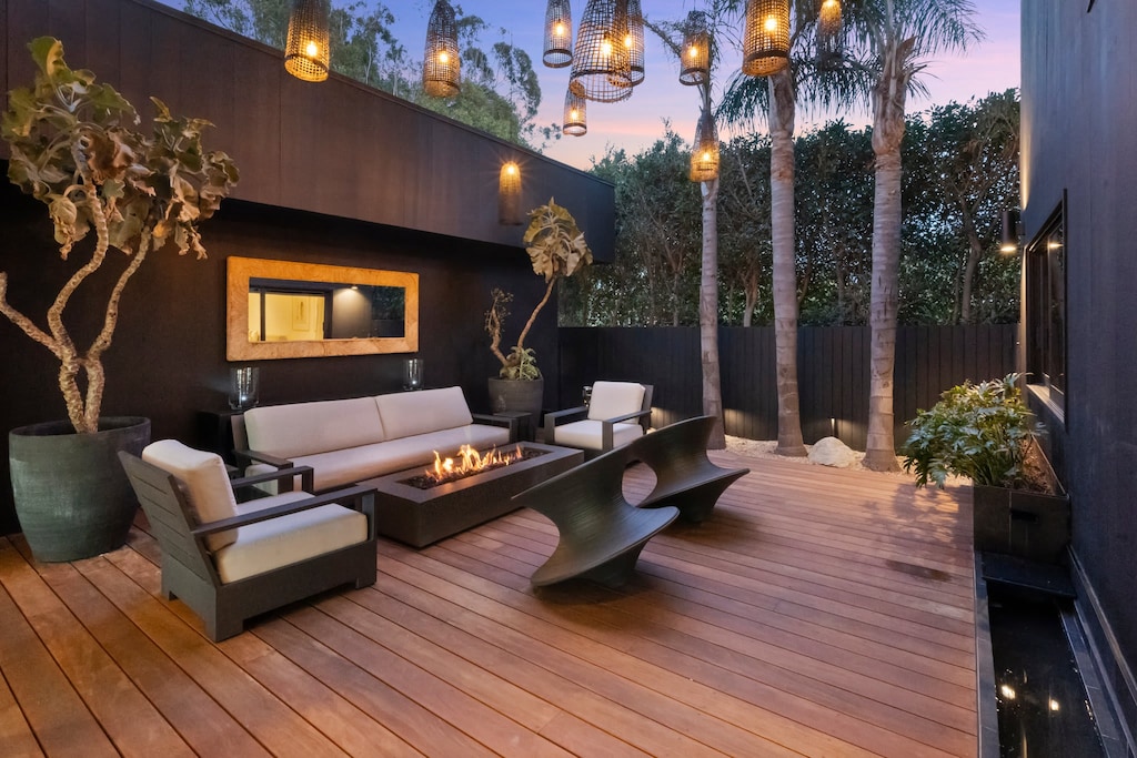 Where intimate gatherings meet the magic of open-air luxury.