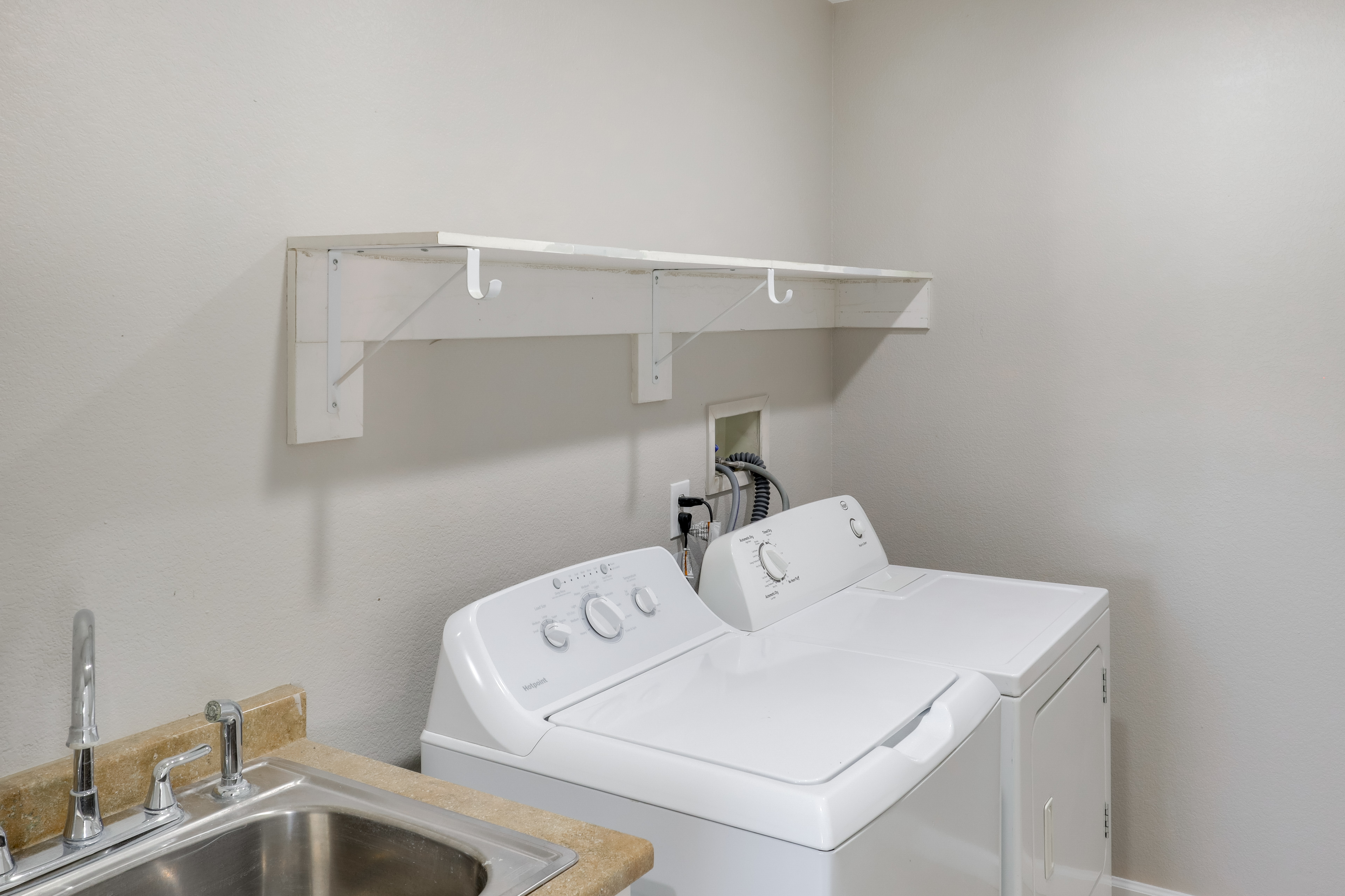 7 Mi to Fremont Street: Spacious Vegas Home!