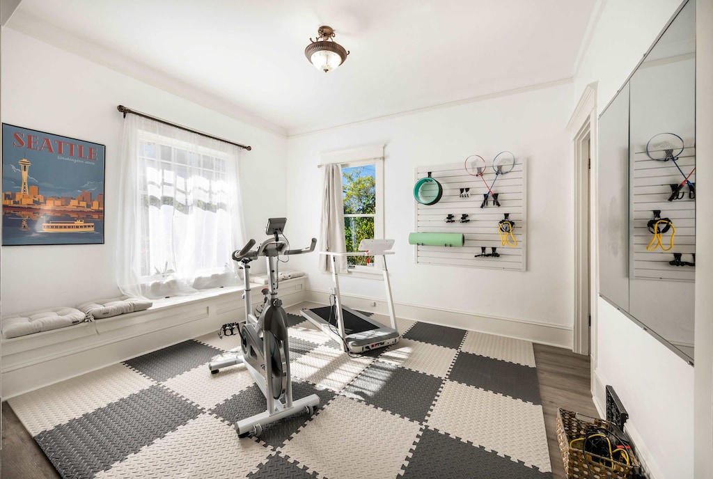 Here is the small gym and yoga room in the house!
