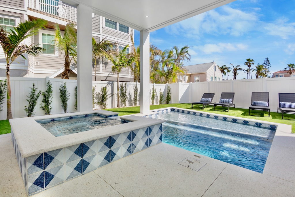 Private Pool and Spa