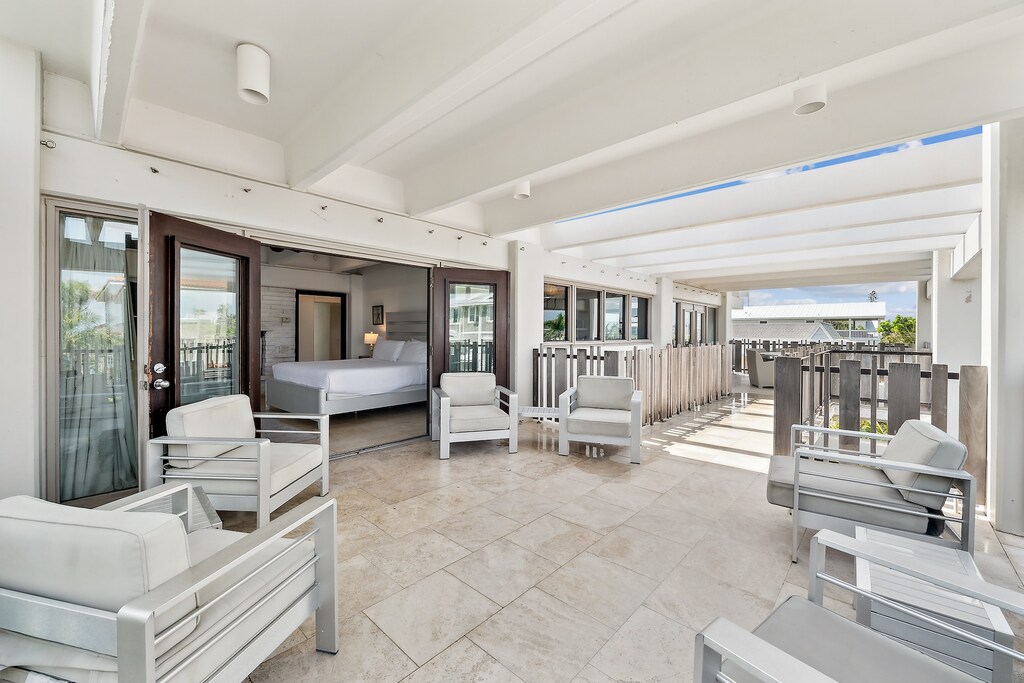 Balcony, Seating Area