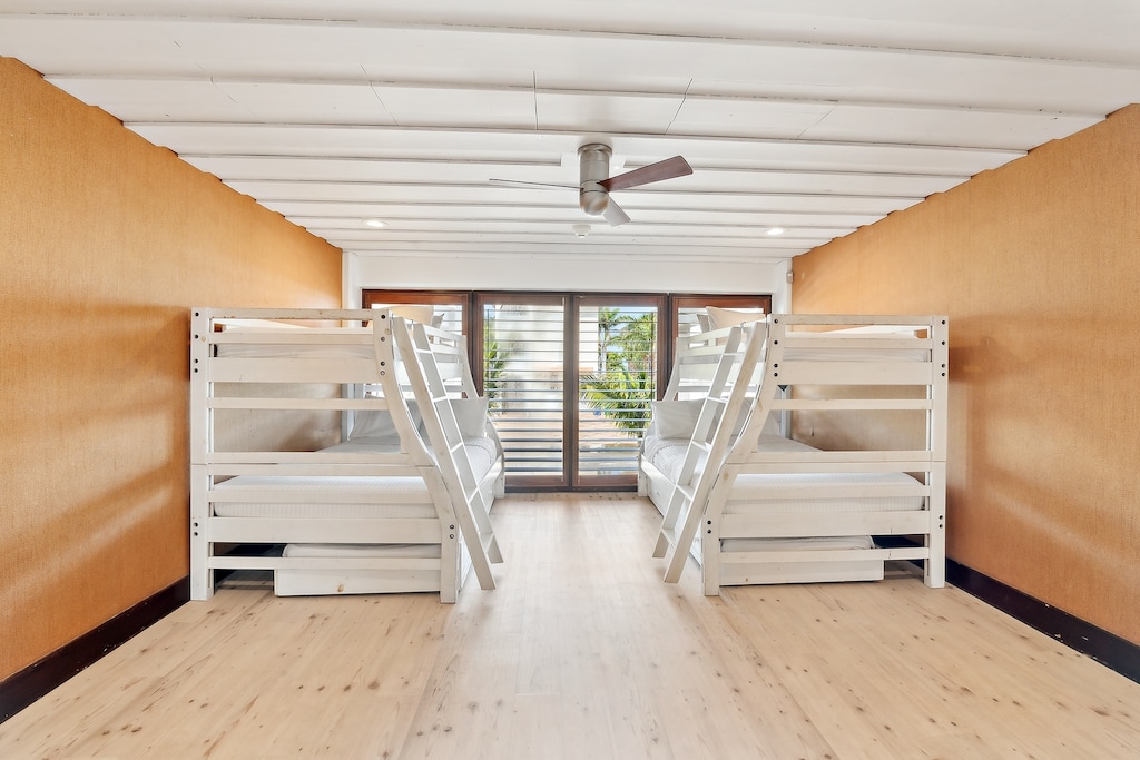 Seventh Bedroom, Twin/Full Bunk