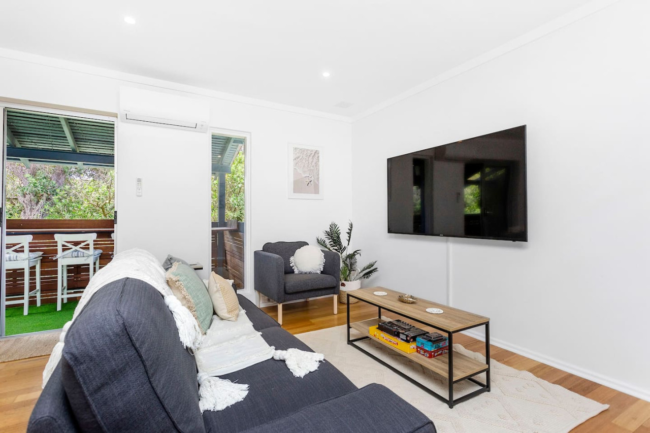 A skip, hop & a jump to Scarborough Beach!