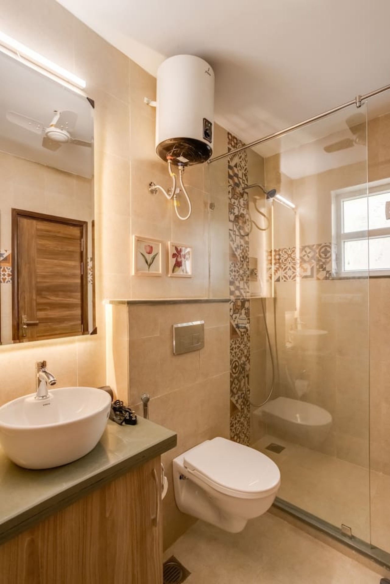 Spacious 2BR Apt w Balcony near Candolim Beach