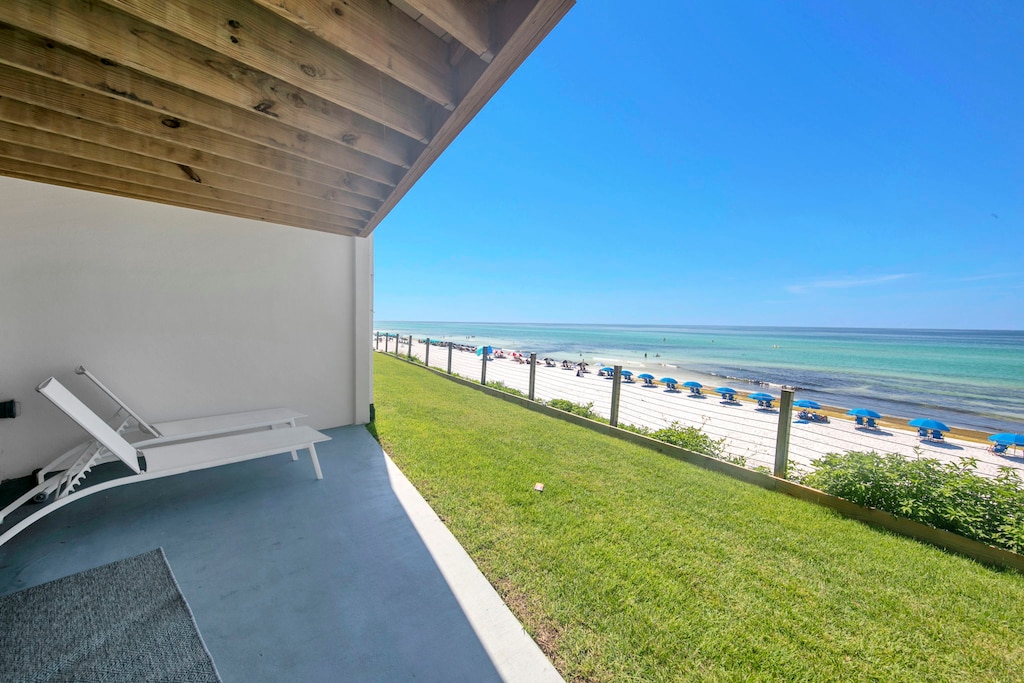 Blue Mountain Beach Villas 5B balcony