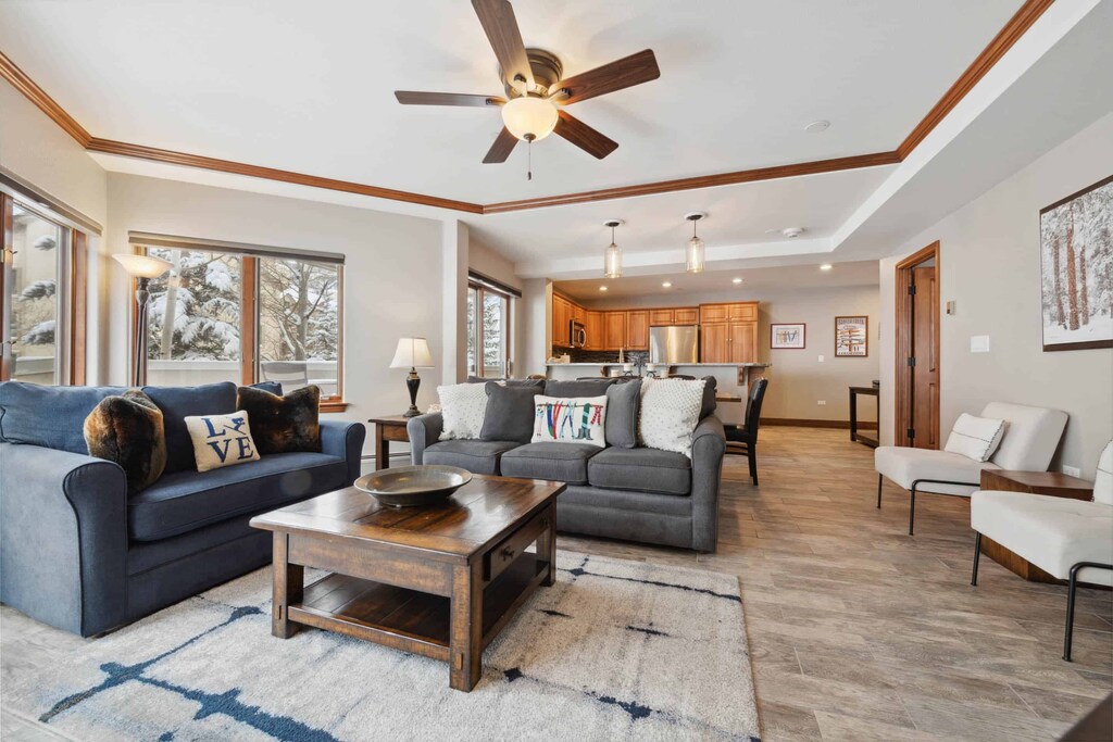 1705608882467-1542-2