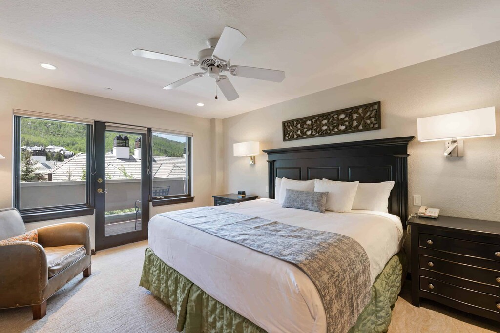 stjames-107-1293_52144378138_o