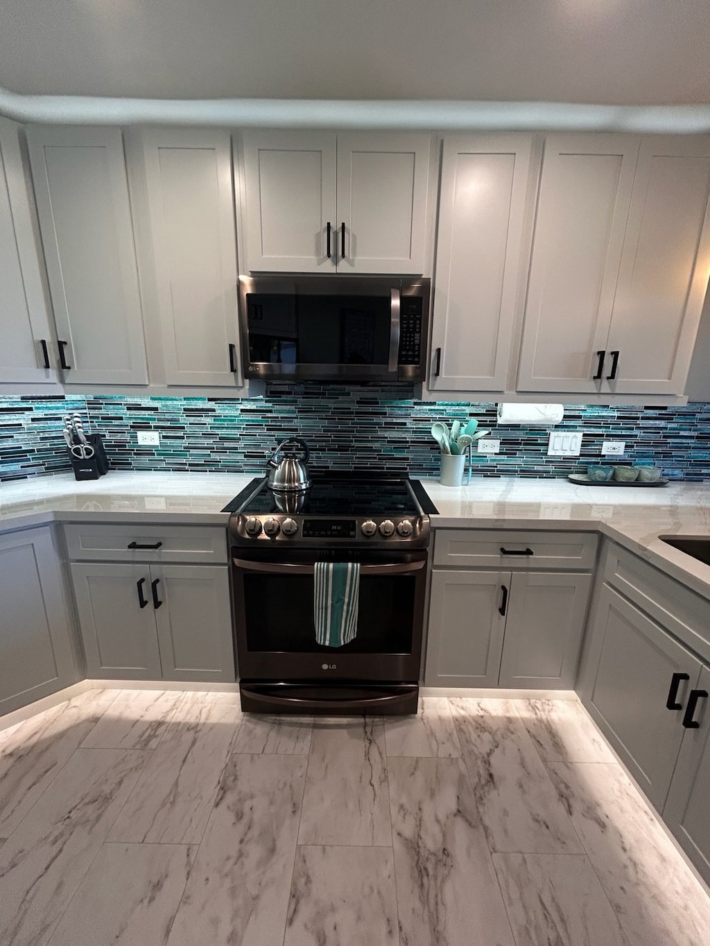 Newly Renovated Kitchen