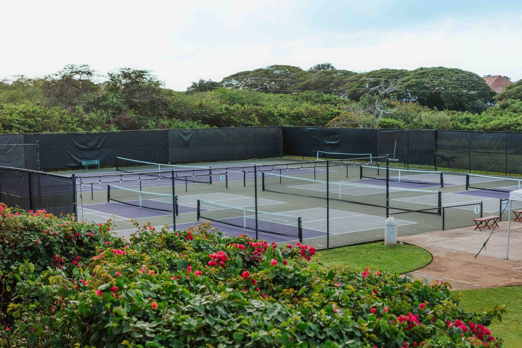 Poipu Beach Athletic Club Pickleball Courts