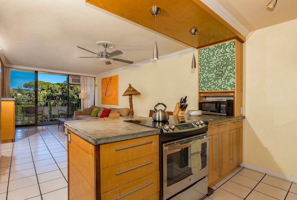 Fully equipped kitchen ready to entertain! 