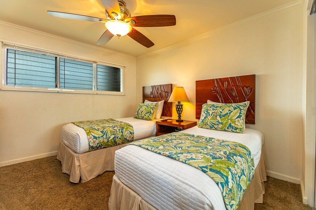 Guest Bedroom offers Two Comfortable Twin Beds