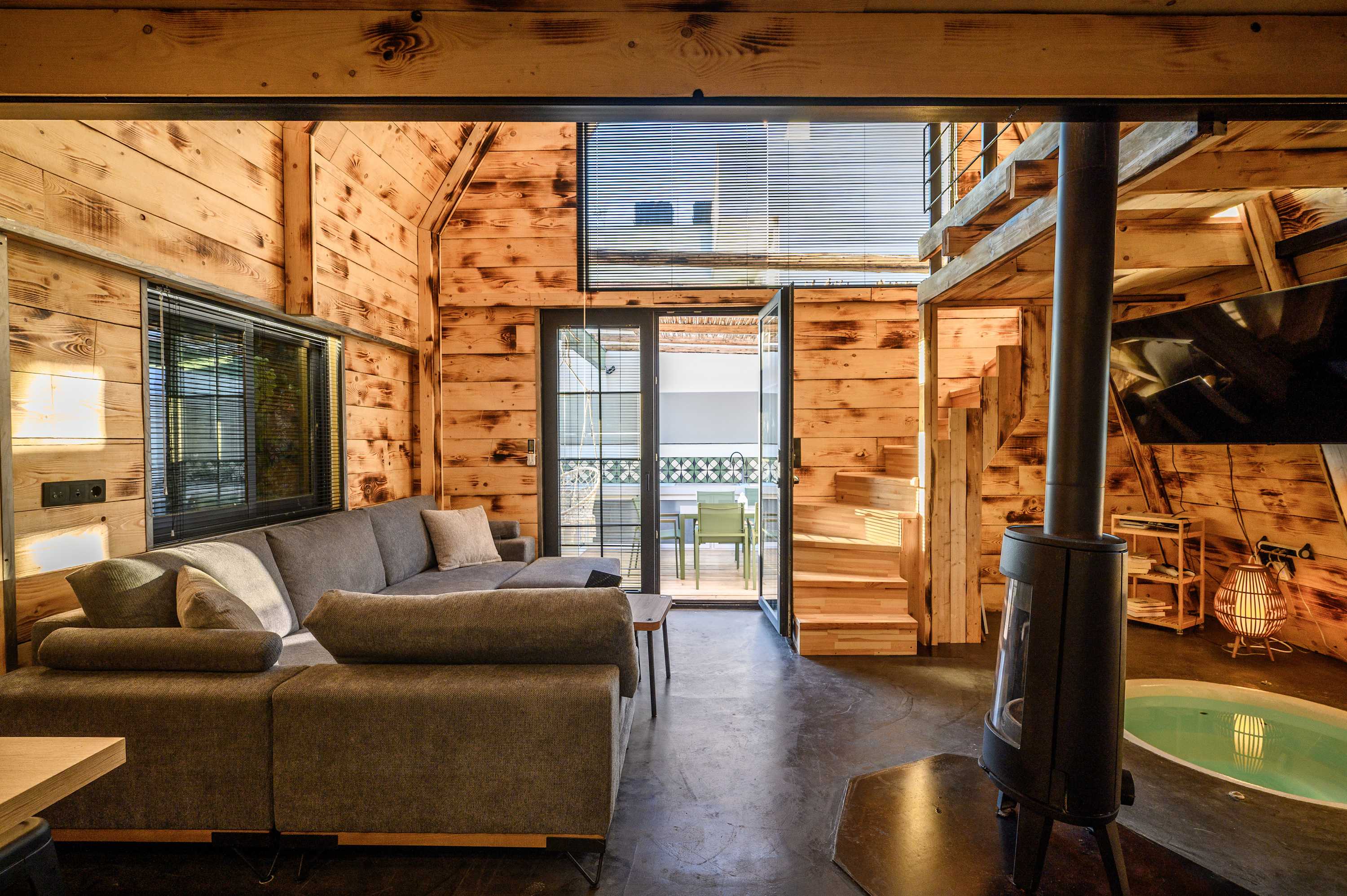 A-Home Villa, Private Pool & Relaxing HotTub Oasis