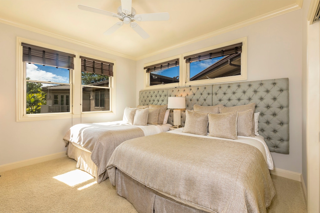 Upstairs guest bedroom 