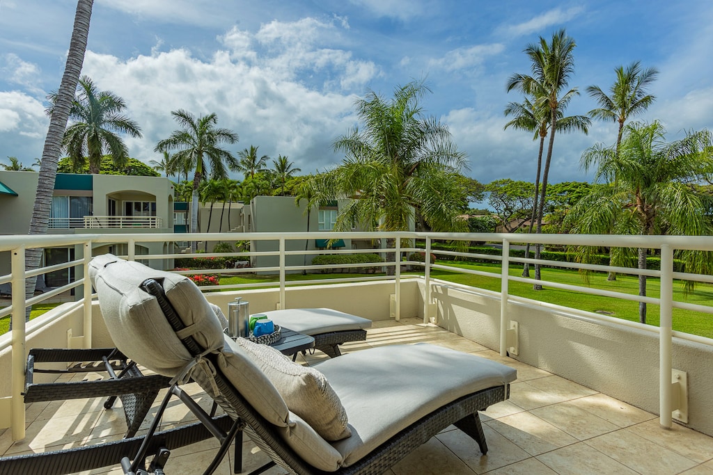 Relax in comfort on the private lanai