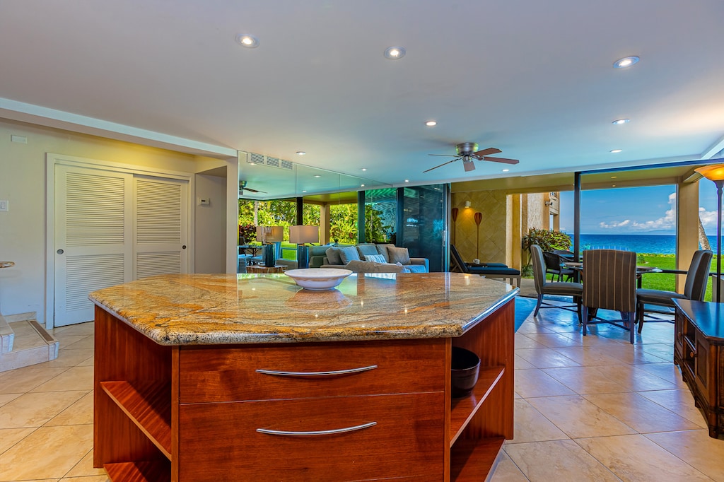 Create Maui meals while enjoying the view and your family! 