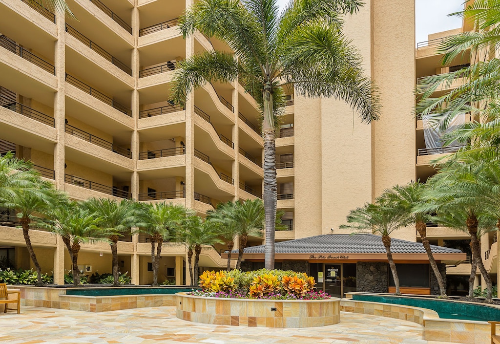 WELCOME to the beautiful Polo Beach Club!
