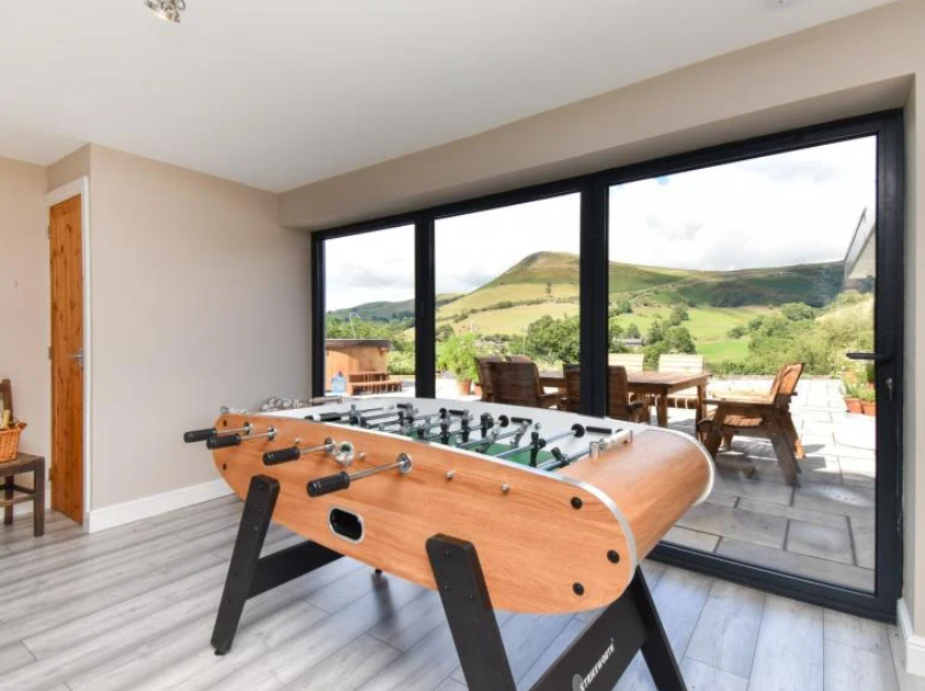 Hen Llwyn by Birch Stays (New Home)