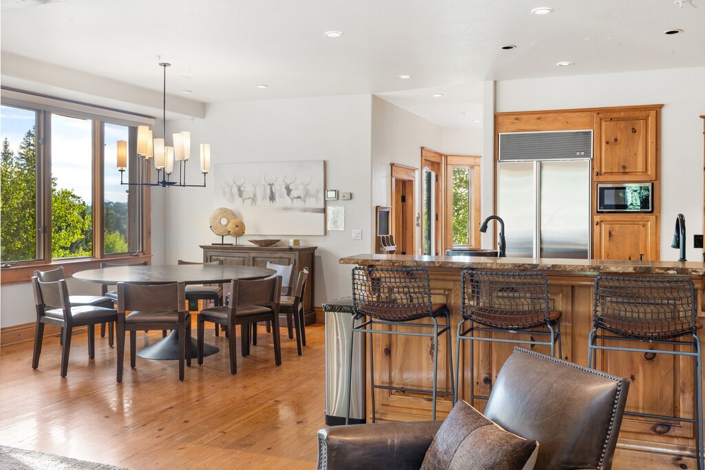 3.0-telemark-a-telluride-kitchen-dining