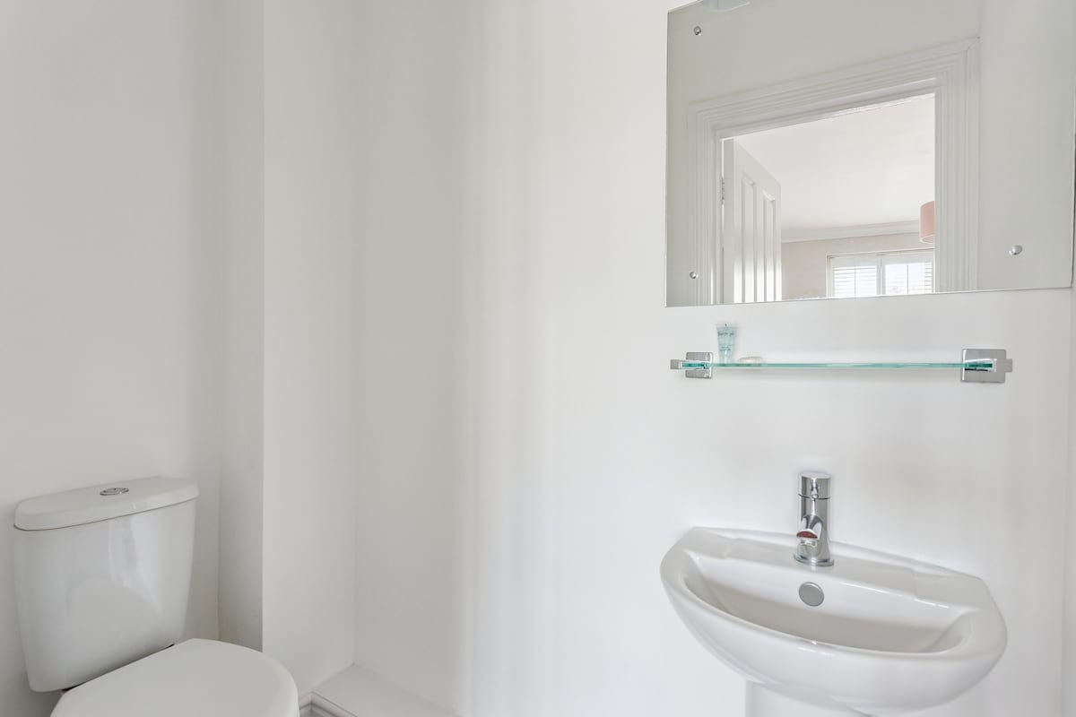 Ground Floor Apt•Parking •Close to Windsor Castle