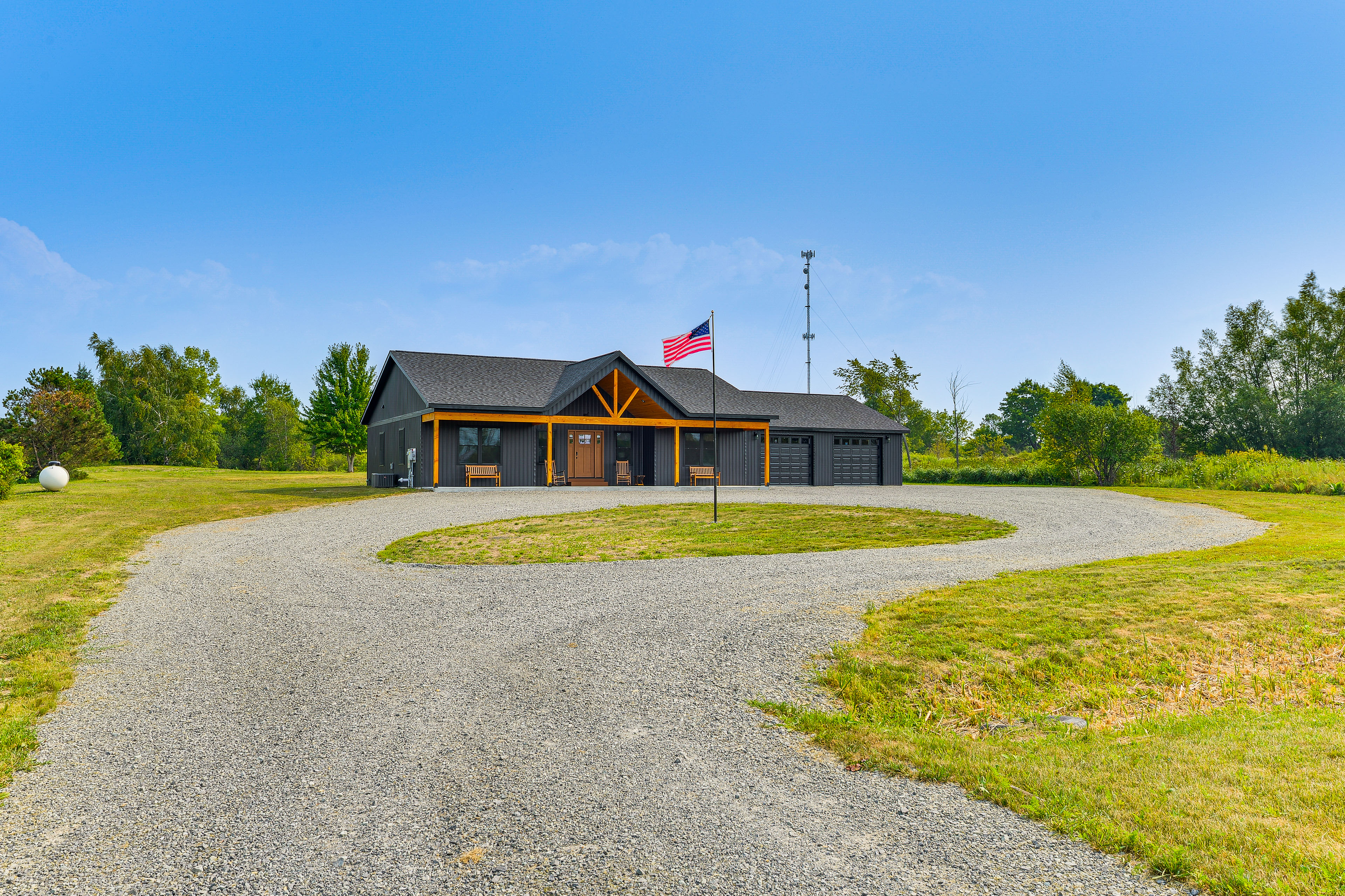 3 Mi to St Lawrence River: Spacious Ranch Home