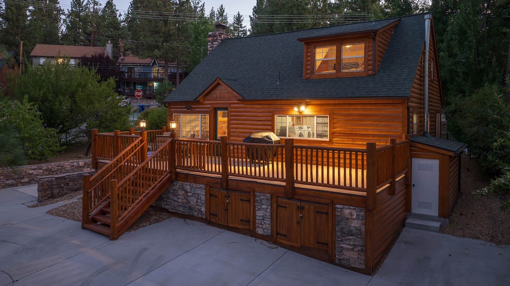 Great deck for BBQ or dine al fresco