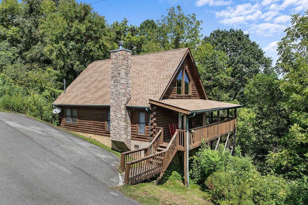 Front/side view of Eagle's Splendor