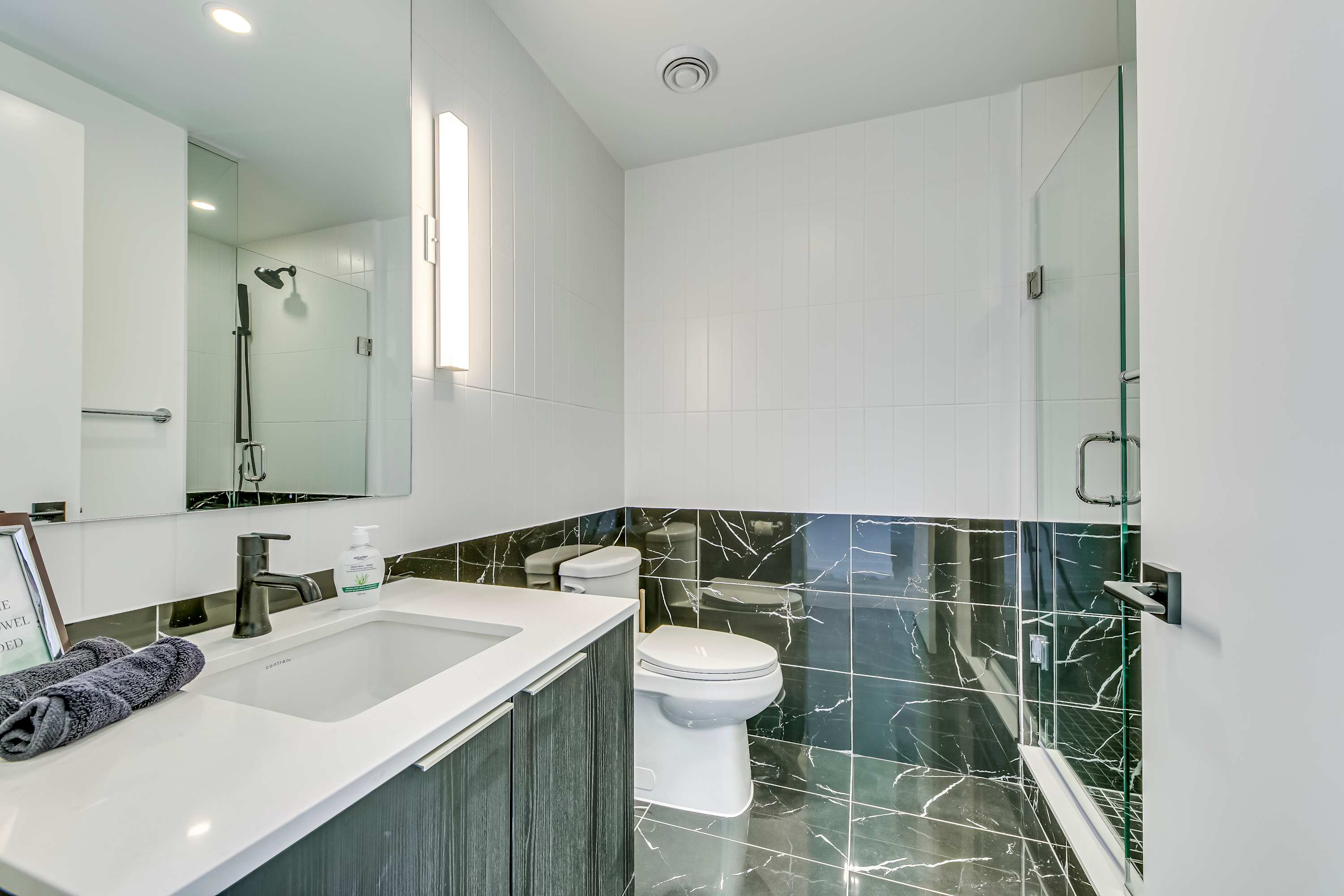 Skyline Bliss at Maverick – Chic 2-Bedroom