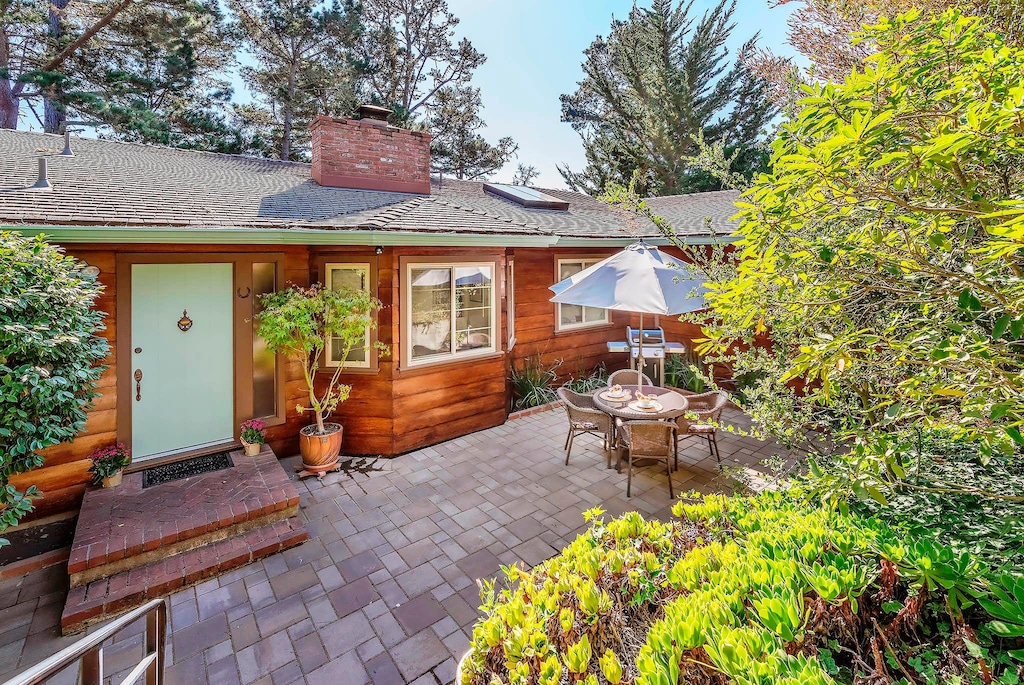 Welcome to "Forest Hideaway"! 