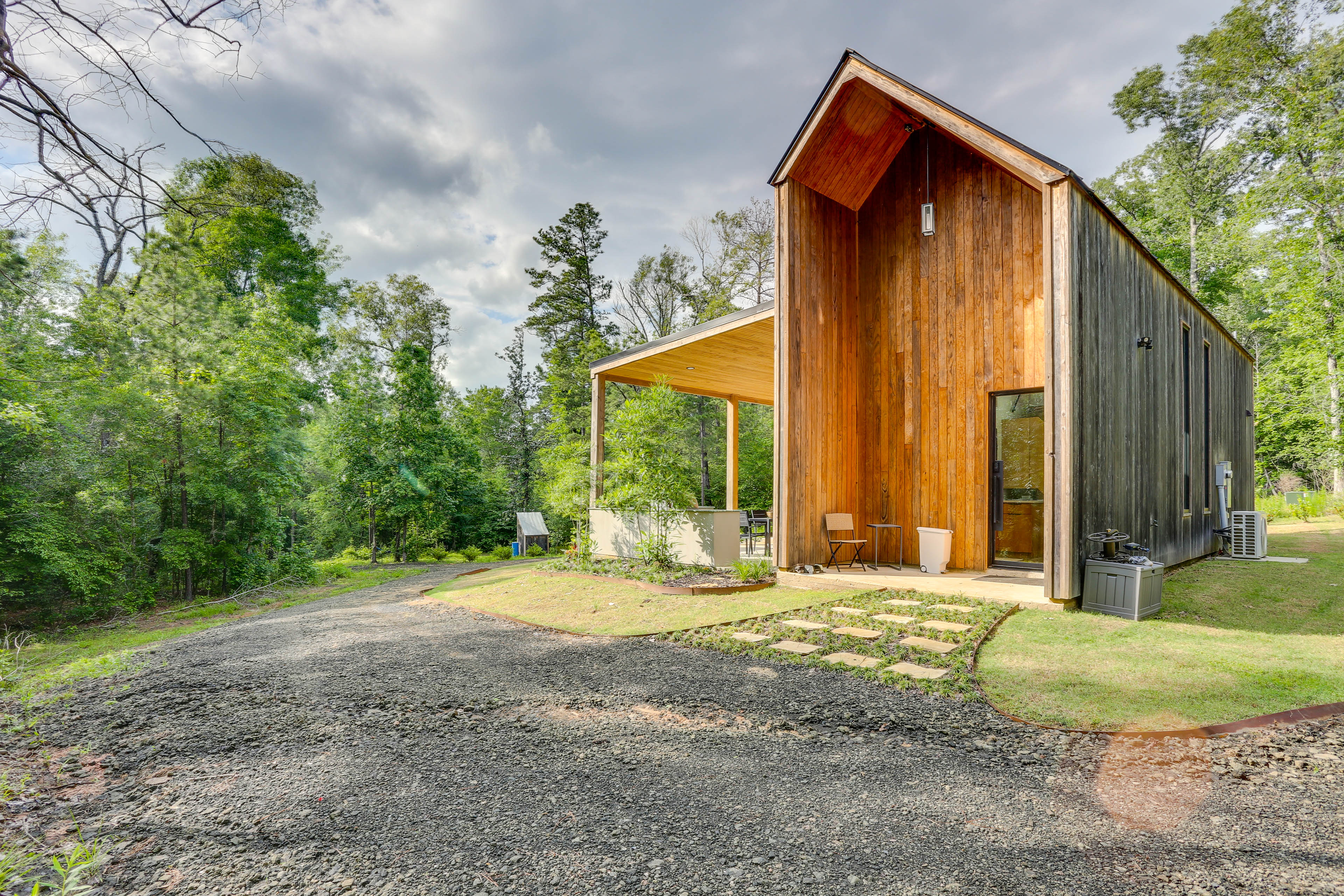 65 Acres: Secluded 'Avian Acres' Cabin w/ Trails!