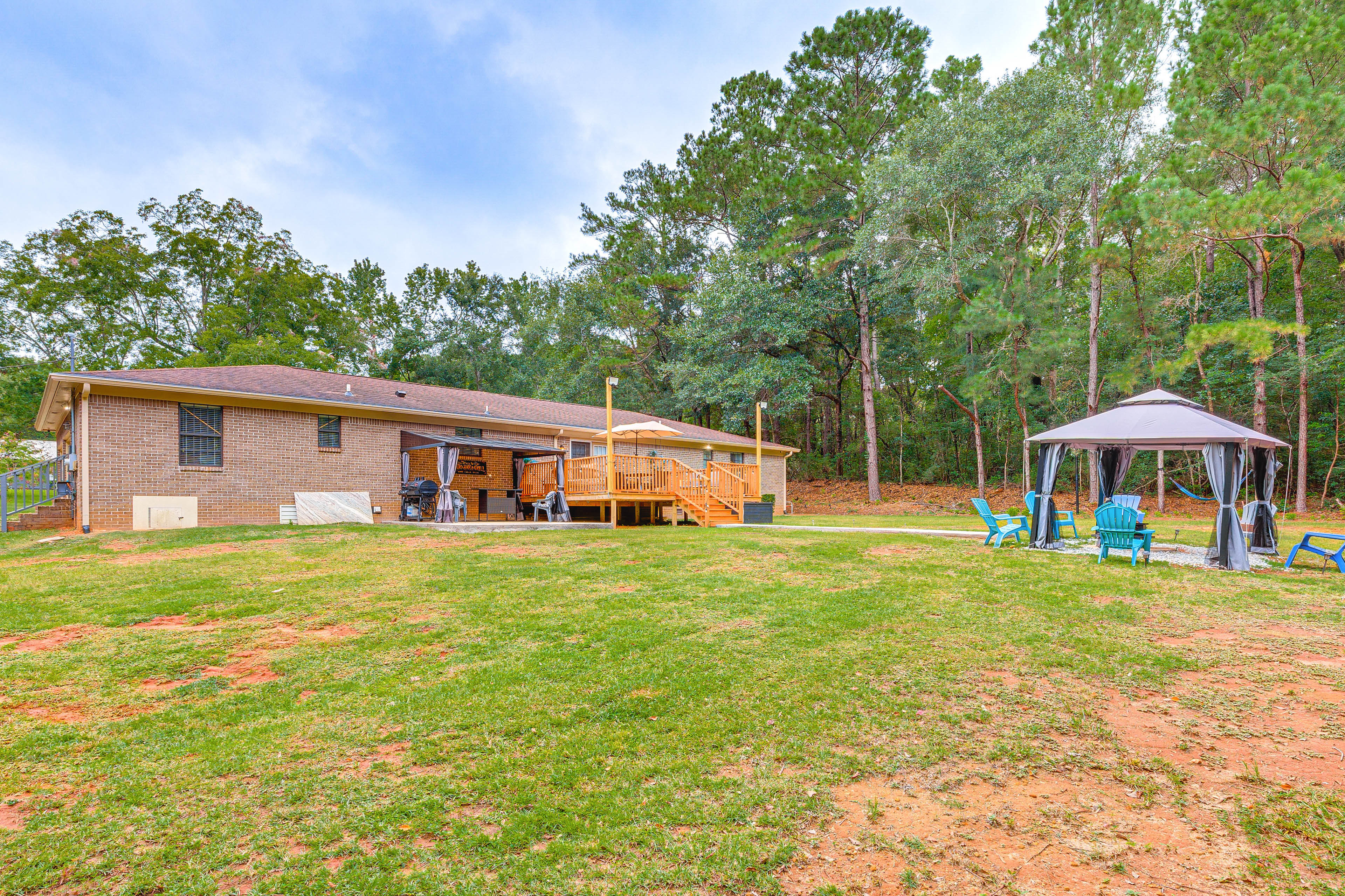 2 Mi to Bay + Beaches: Home w/ Gazebo in Daphne