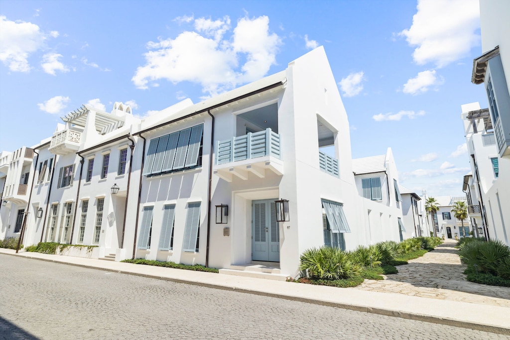 Array_97SouthCharlesSt-15