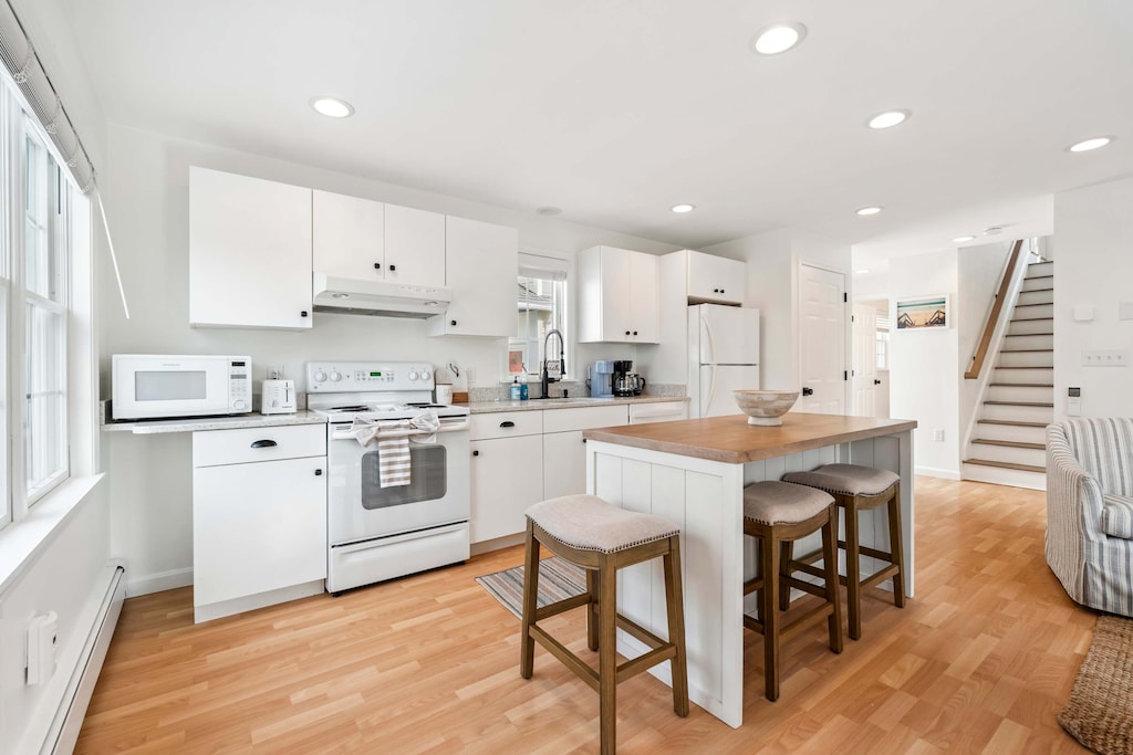 Fully stocked kitchen with all the essentials to make a great meal!
