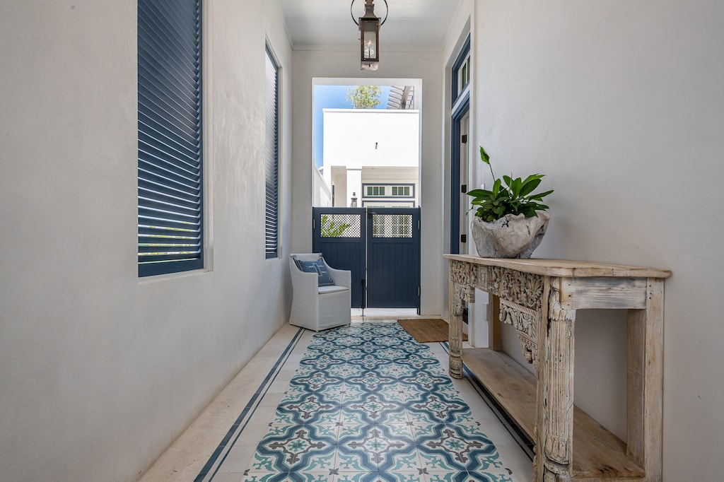 200612-127northcharles-005-2000