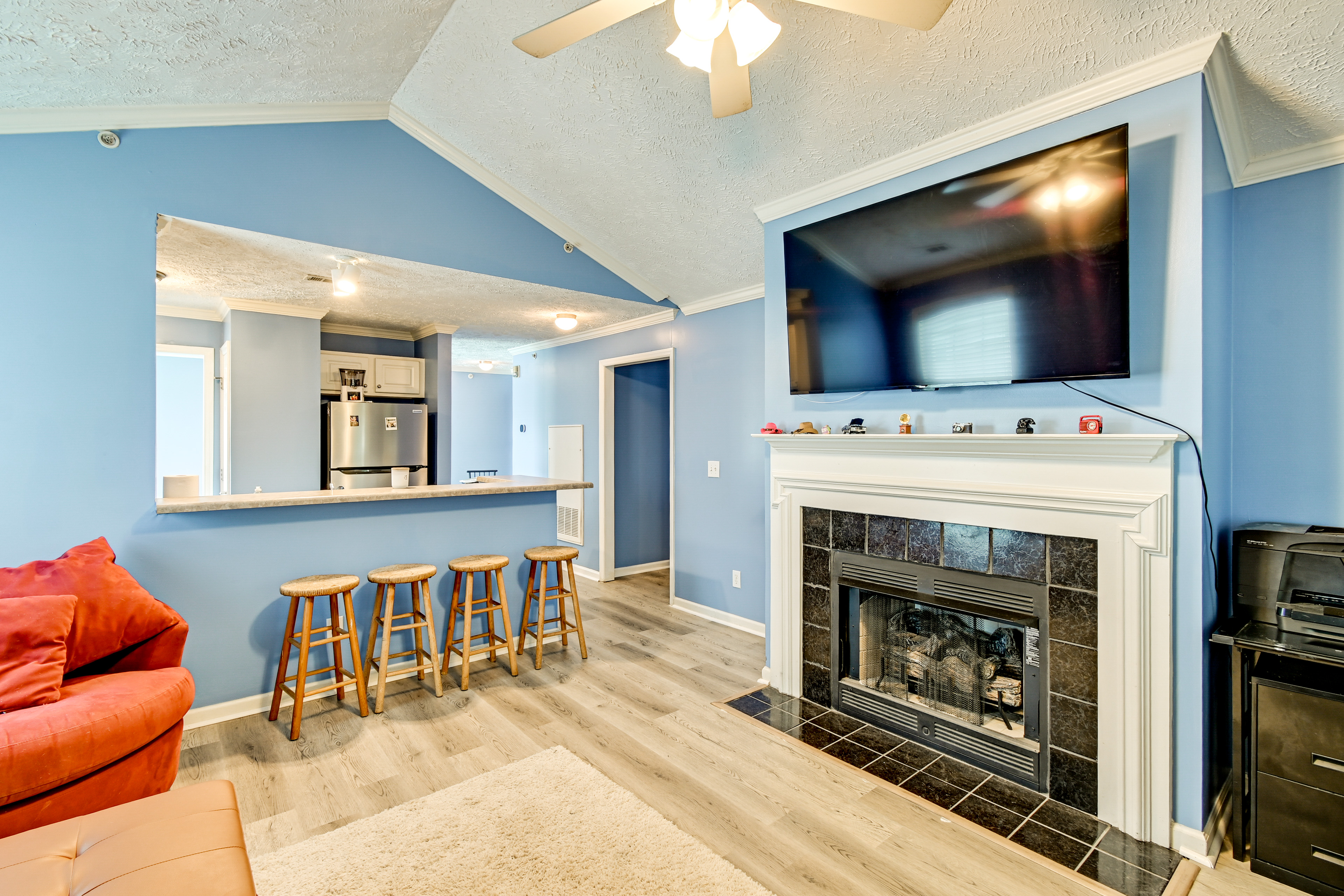 Fayetteville Autumn Escape: Lake Views + Home Gym