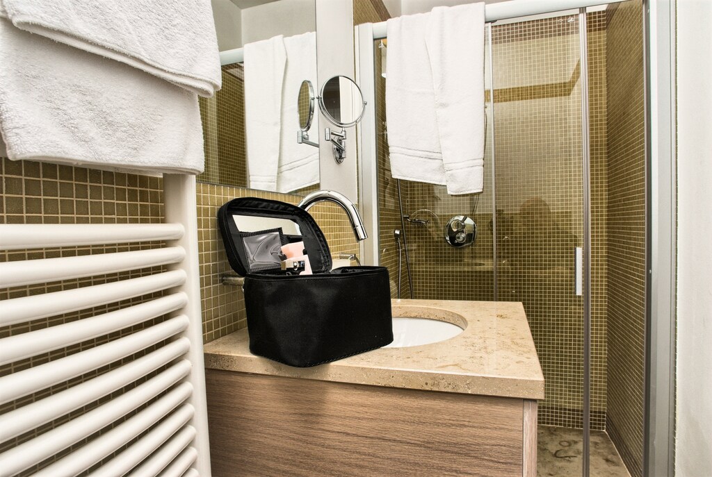 Second bathroom with shower corner