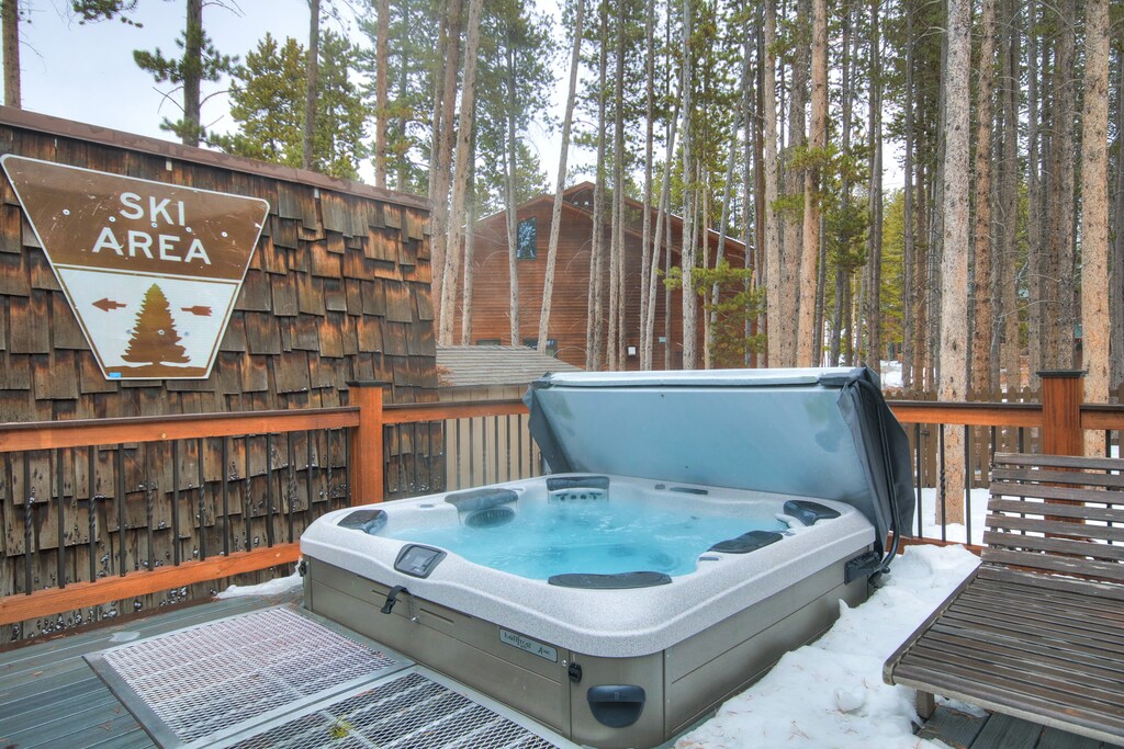 Hot Tub - Arrow Darrow Breckenridge Vacation Rental