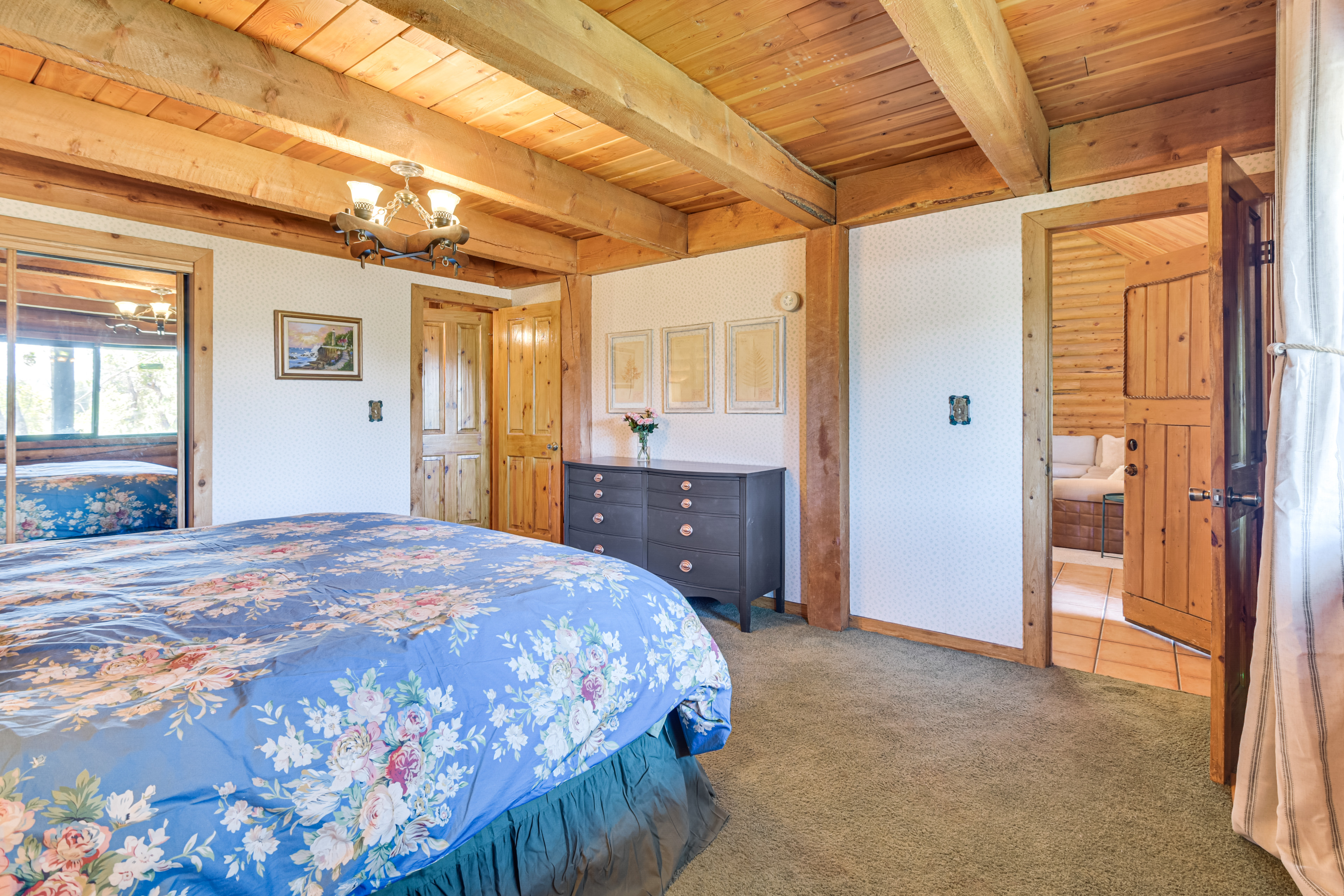 Ski, Hike & More: Homey Huntsville Retreat!