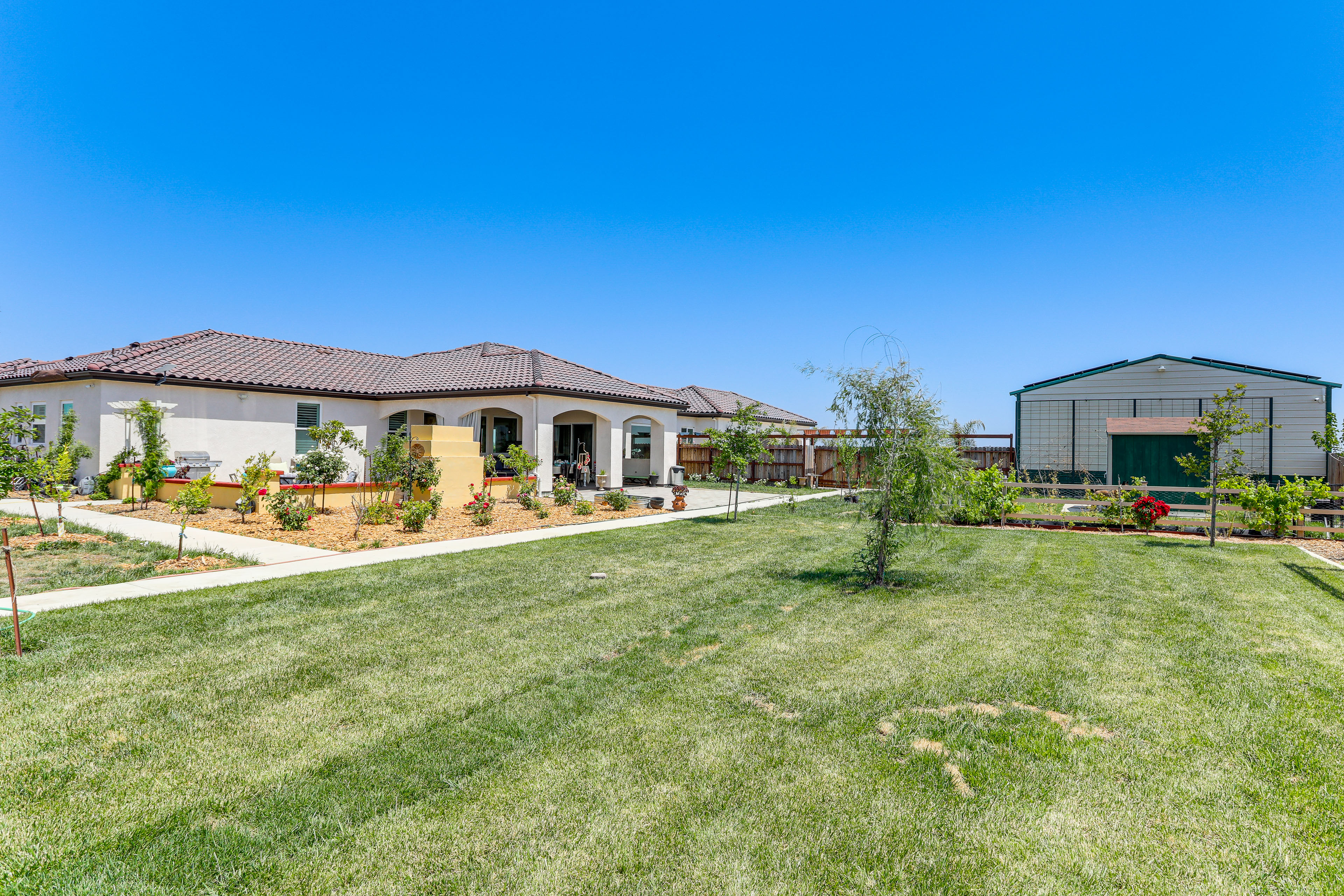 8 Mi to Lodi Lake: Luxe Home w/ On-Site Vineyard