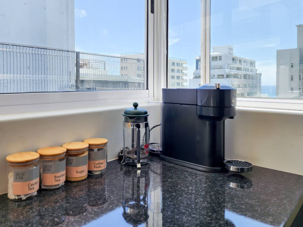 Rooftop Cosy 2 Bed in Sea Point