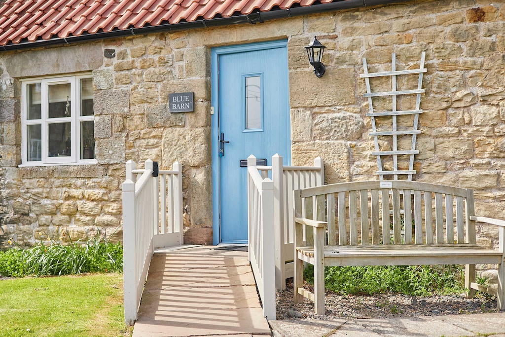 Blue Barn, Warenton - Host & Stay