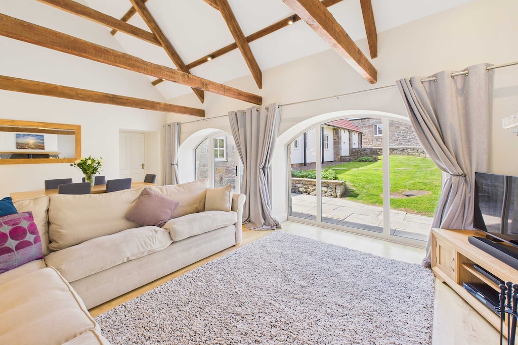 Blue Barn, Warenton - Host & Stay