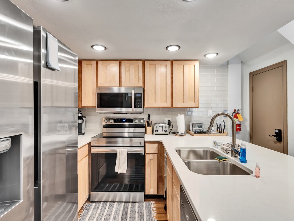 Main Level - Kitchen