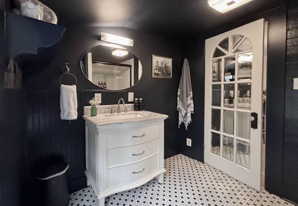 Full Bathroom