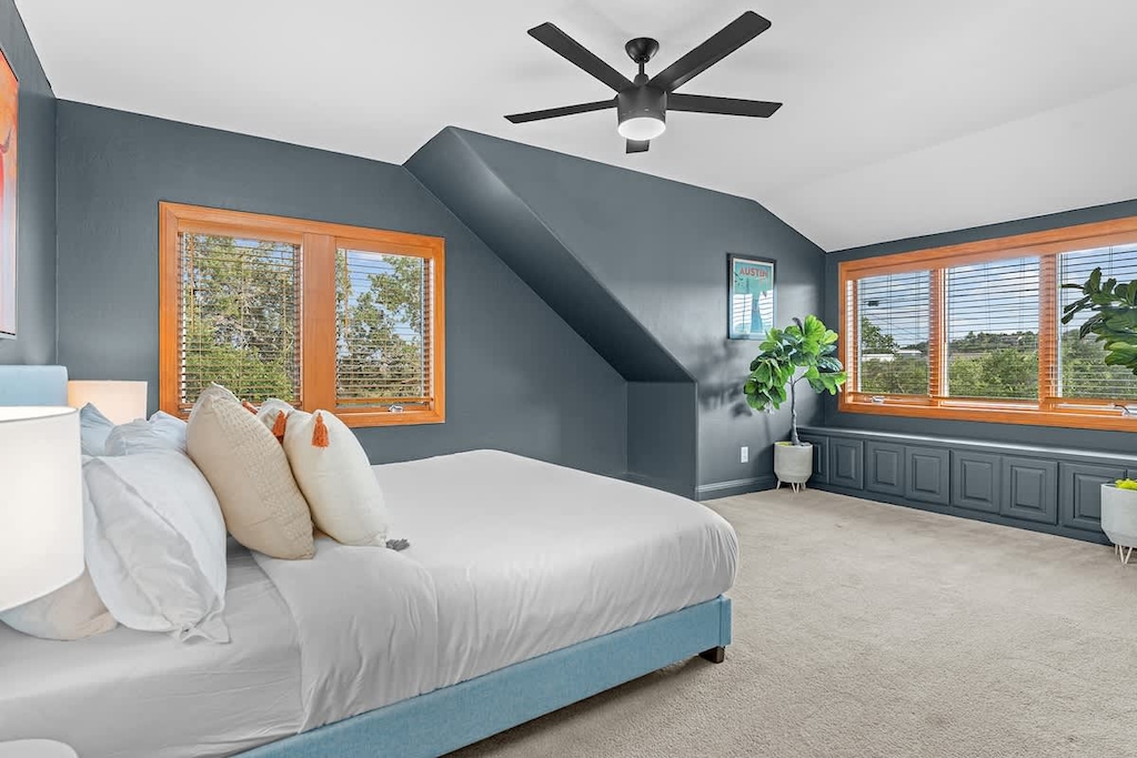 Sink into comfort: Embrace the plushness of our bed, adorned with soft linens, and discover a tranquil retreat where relaxation takes center stage. Sweet dreams await!