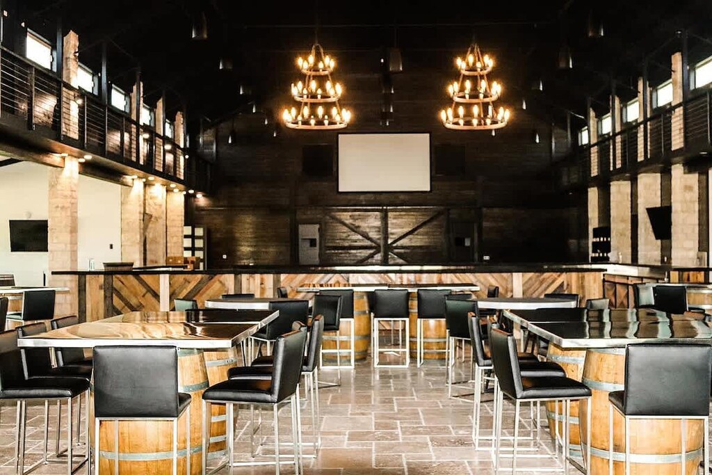 Welcome to the largest tasting room in Texas and in Fredericksburg, where you'll find excellent wine from English Newsom Cellars and great eats from our in-house restaurant! Enjoy a wine tasting, a cheeseboard, or