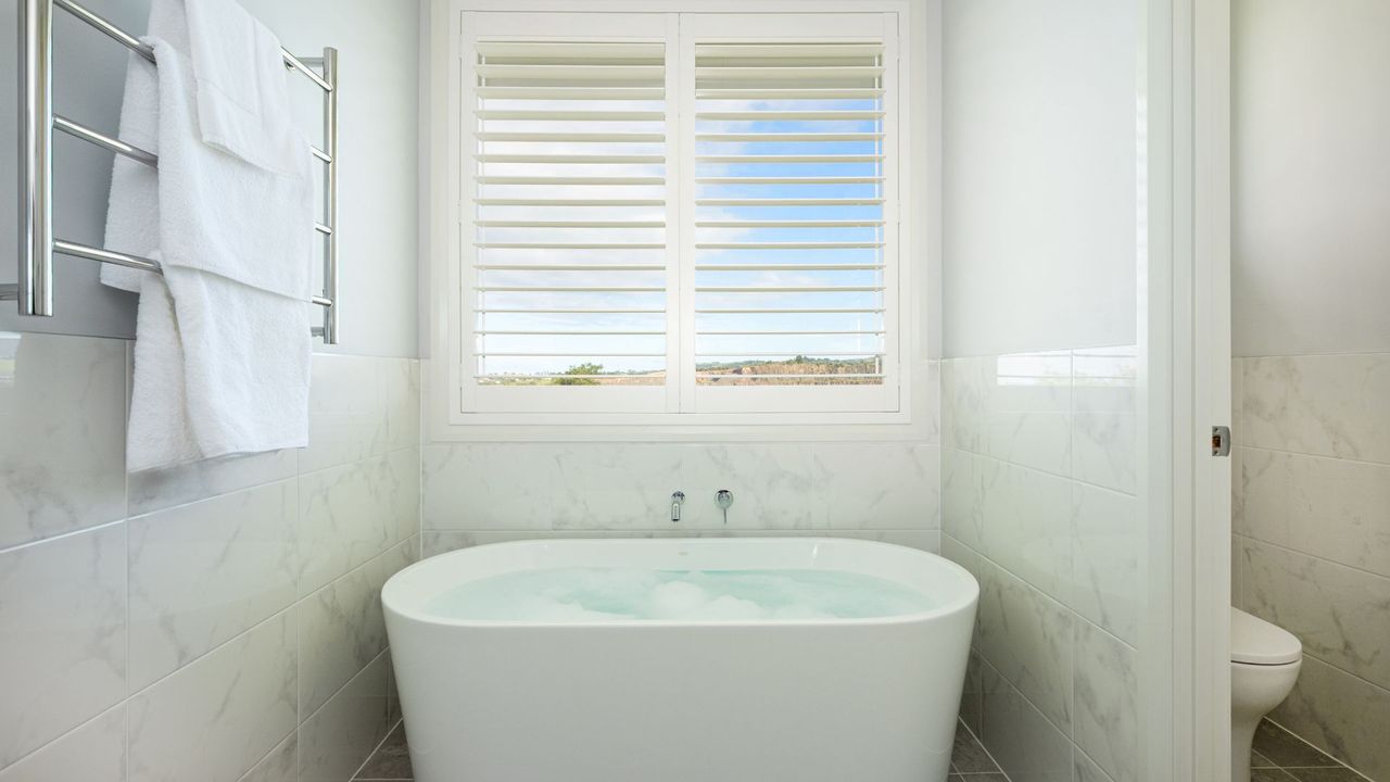 Kiarama – luxe coastal escape with swimming pool